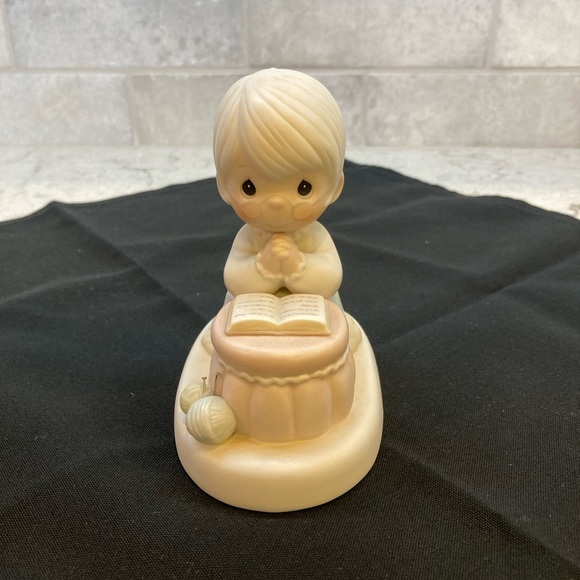 Precious Moments Other - Precious Moments “Grandma’s Prayer”. 1987 Cedar Tree marking.
